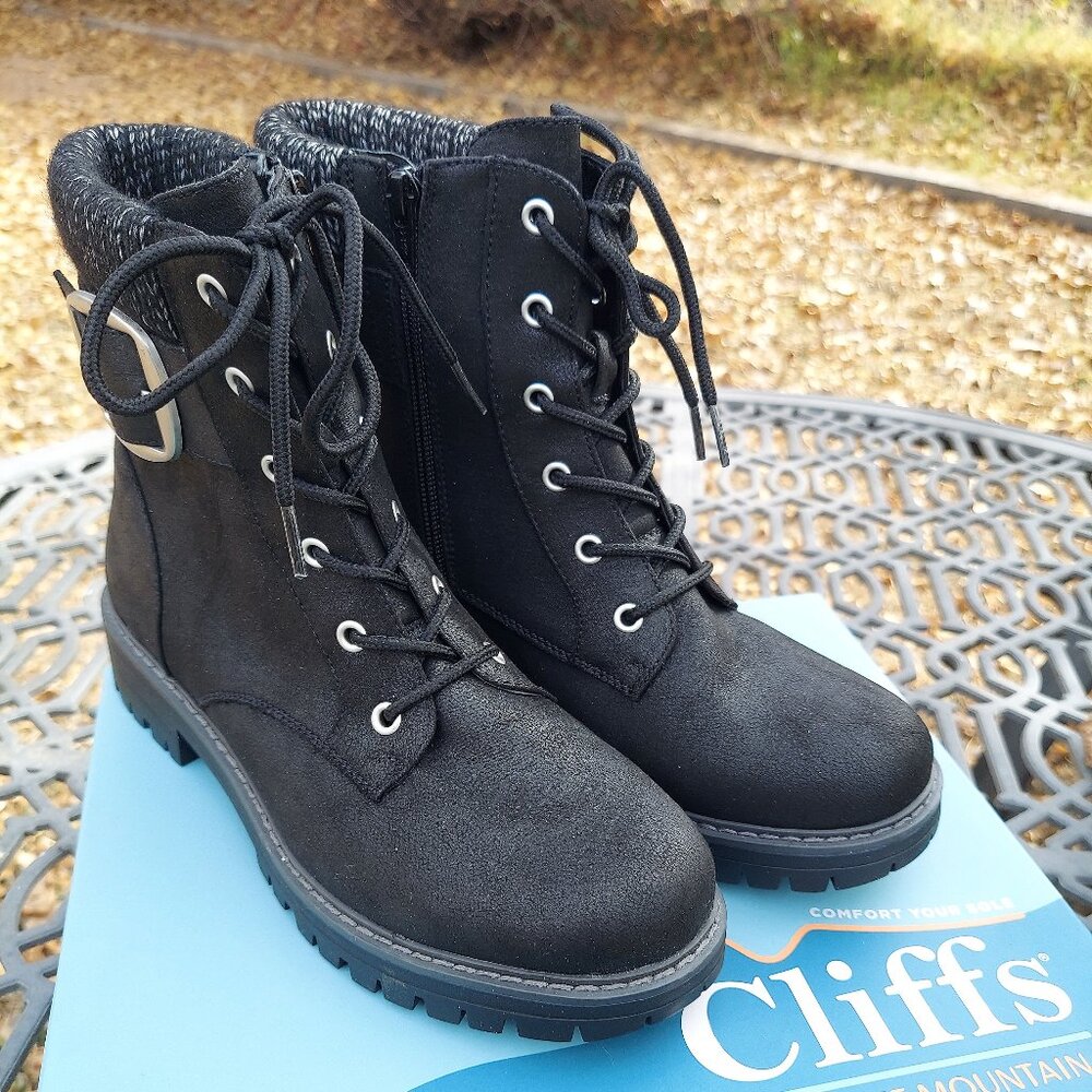 BRAND NEW! Women's Cliffs by White Mountain hiking boots